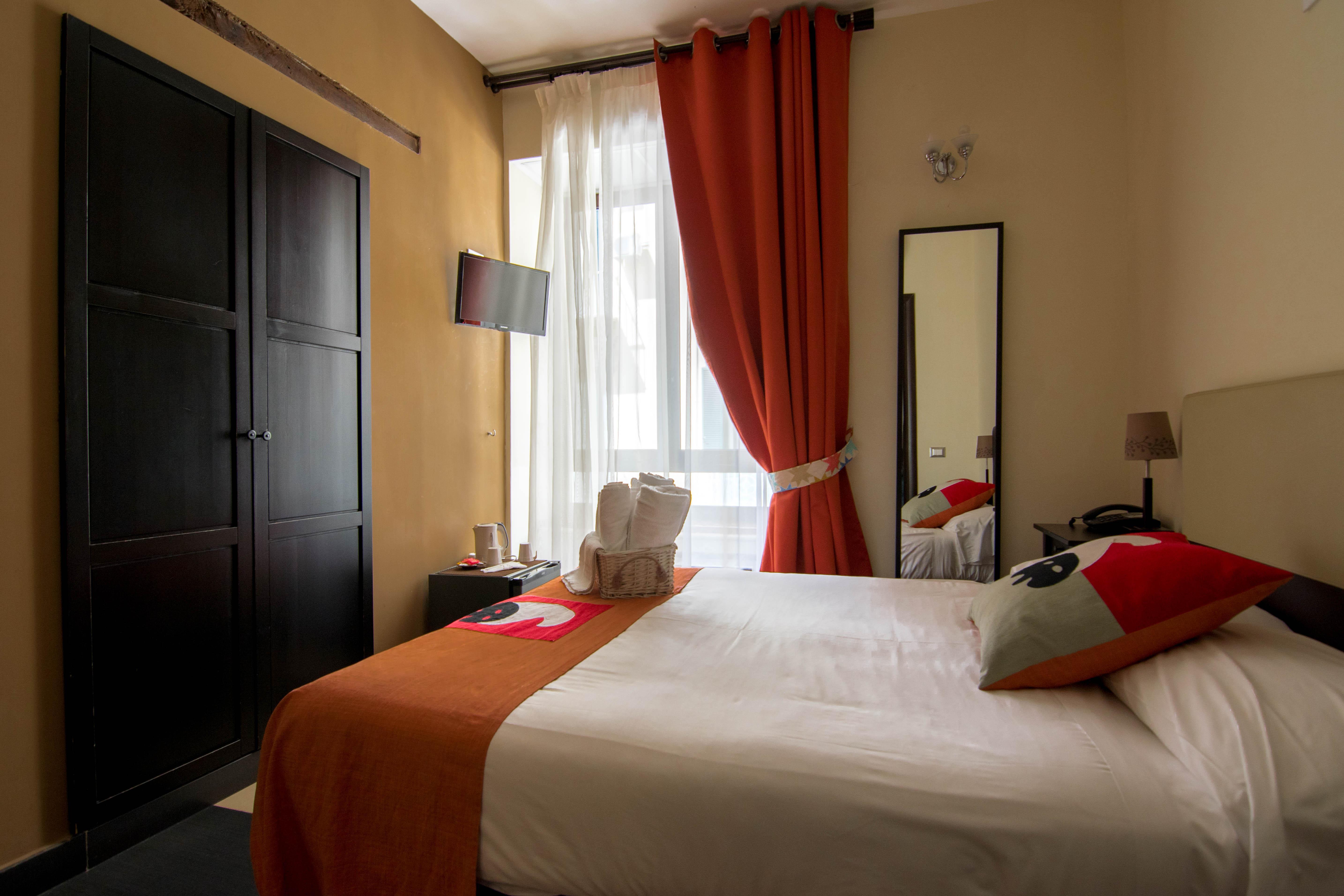 Hotel Plebiscito Aparthotel Наполи Екстериор снимка